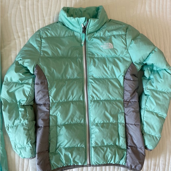 Arctic green girls, Northface, ski pants and winter...